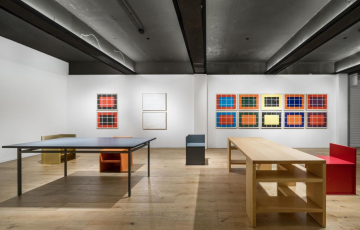 В Сеуле представлен мебель Дональда Джадда